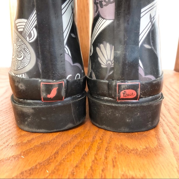 The Sac Waterproof Rain Boots, Black/Grey, Bird & Flower Theme, Size 9 - Picture 3 of 12